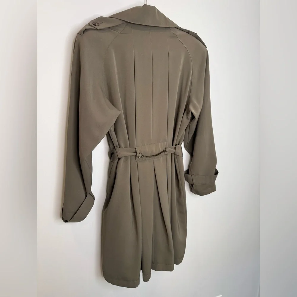 Timeless Gray Vintage Trench Coat with Cinched chain Waist double breasted - Picture 11 of 11